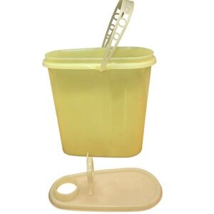 Vintage Tupperware #587 Yellow Beverage Buddy Pitcher Handle Lid Cap Included